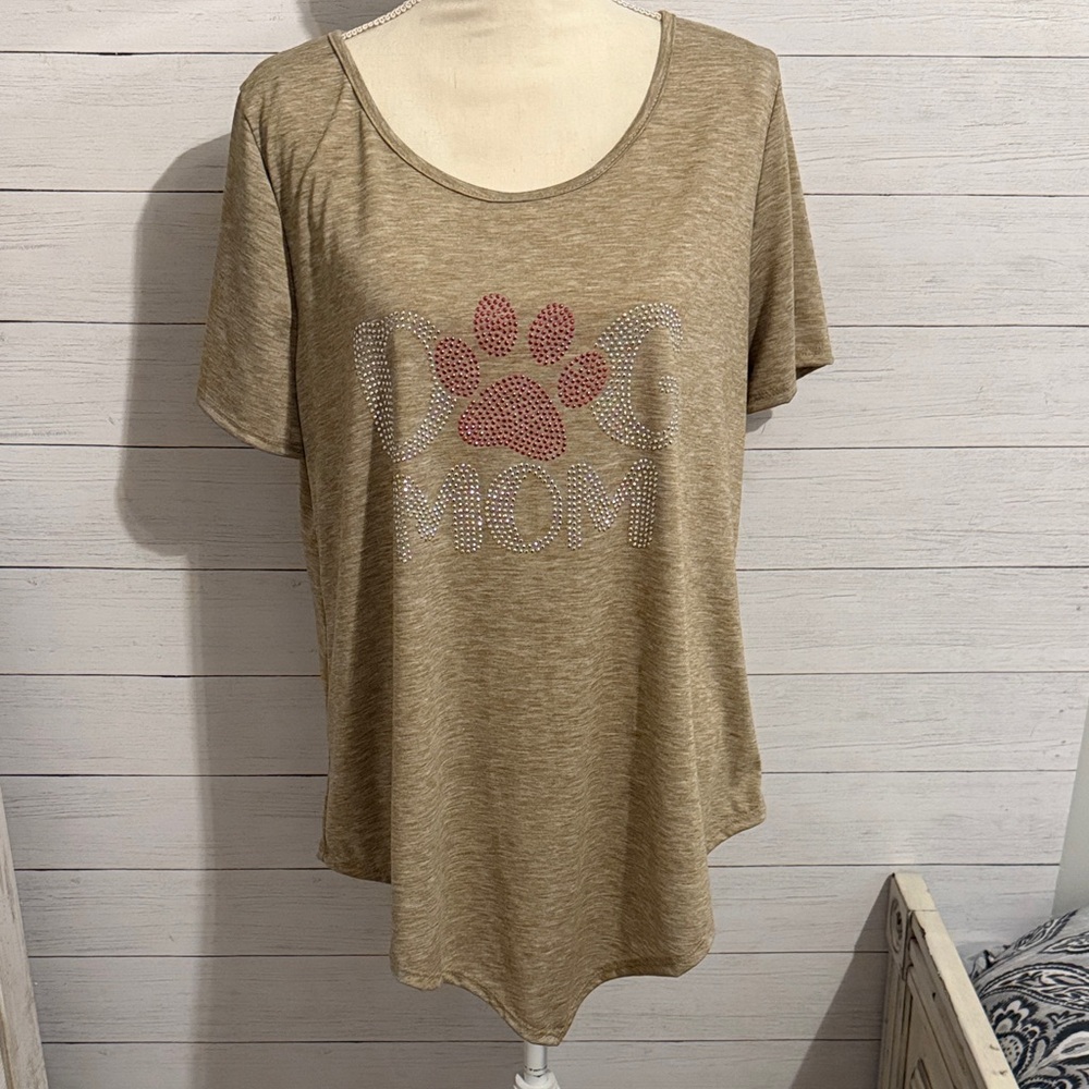 SJS Taupe Short Sleeve "Dog Mom" Tee with Pink Paw